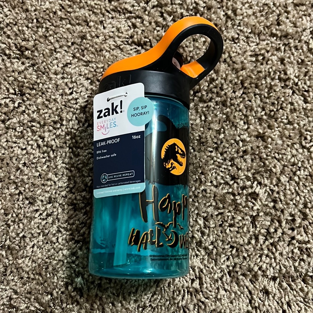 Zak! Straw bottle. Happy Halloween Dino new. 16 oz.